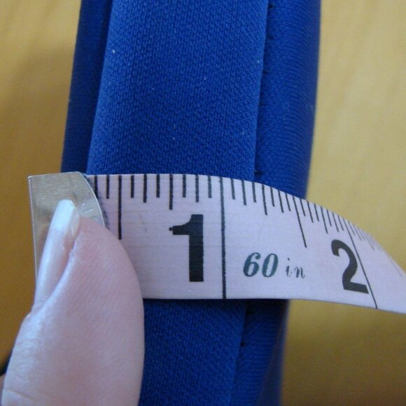 Travelocity Neoprene Padded Tablet Carrying Case - Picture 11 of 11